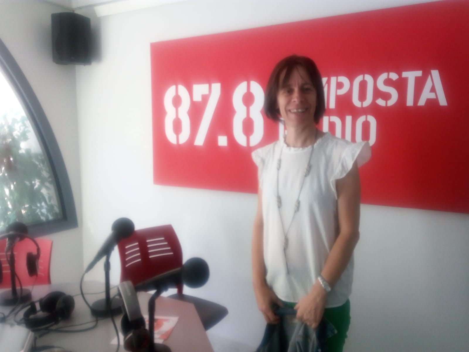 ESPECIAL SANT JORDI- ENTREVISTA A INÉS MARTÍ, REGIDORA DE CULTURA I A JOSEP Mº DIEGUEZ GUANYADOR DEL PREMI LITERARI DE TEATRE "LA CARROVA"